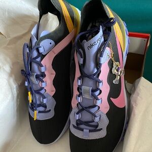 Nike React Element 55 PRM in Black/Flamingo
